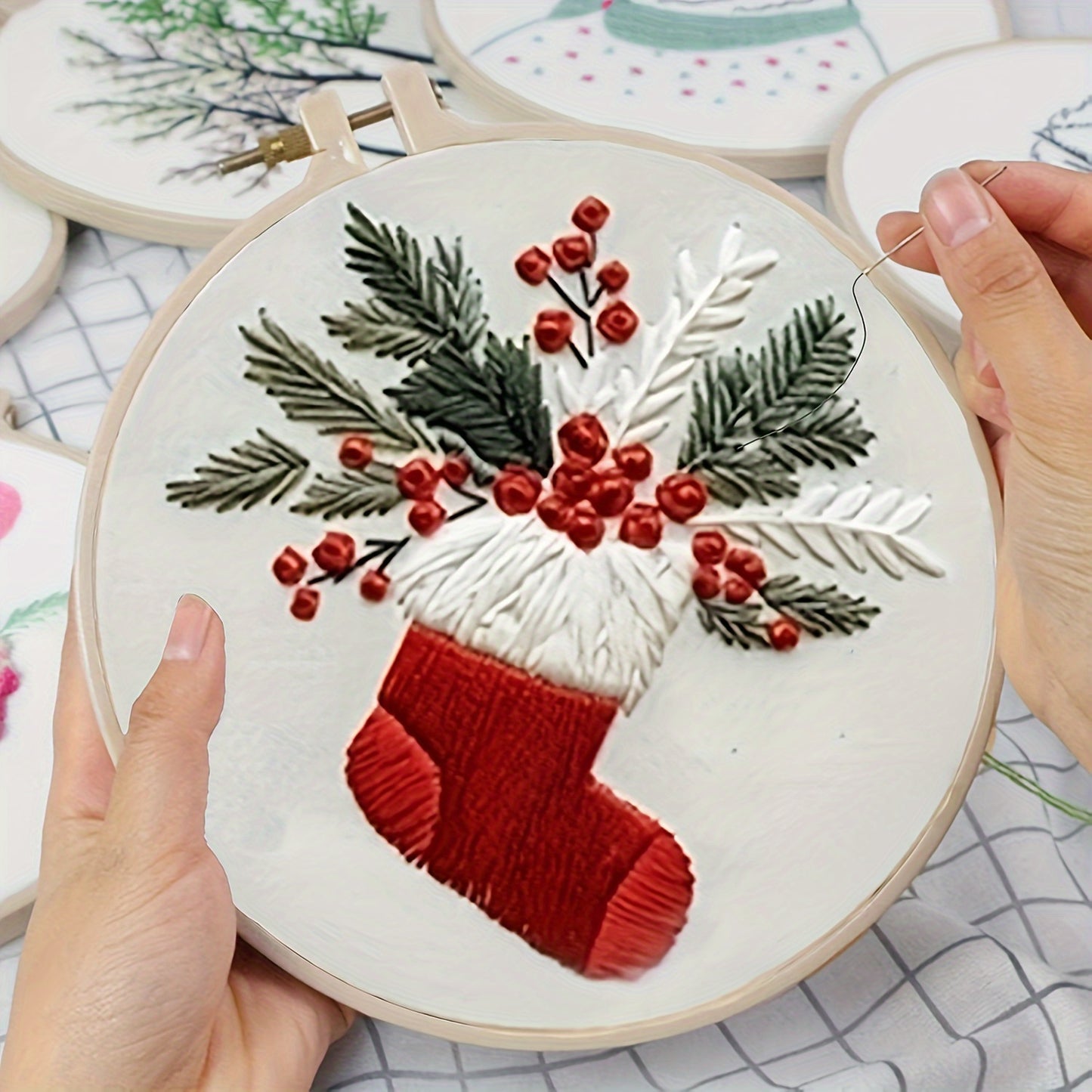 “Christmas Essentials” Embroidery Kit